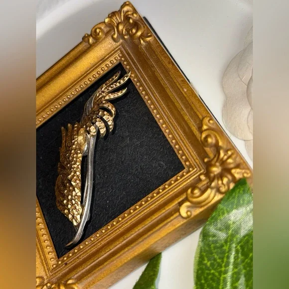 Gold and Silver Feather Brooch - Picture 16 of 16